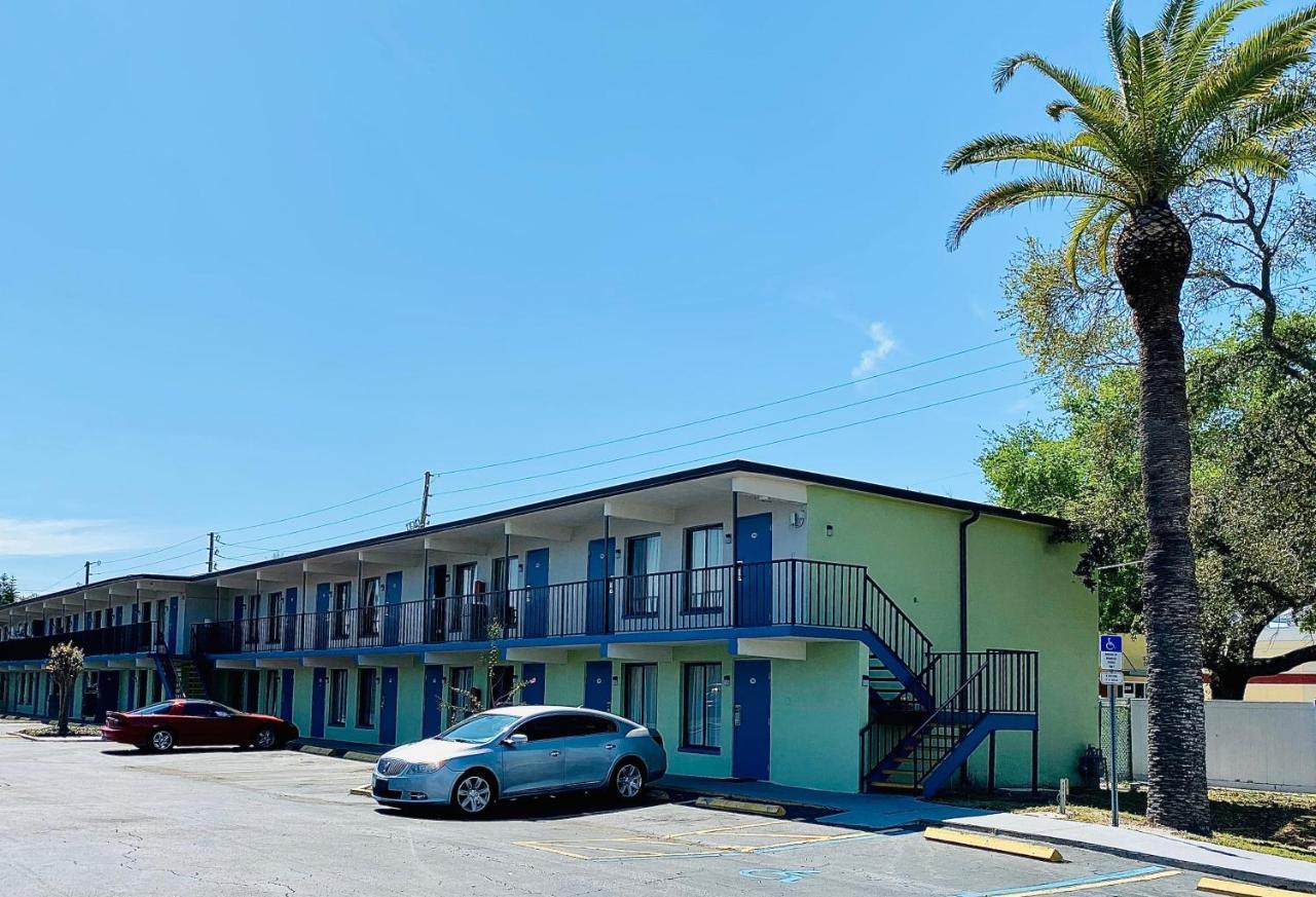 Gulf Way Inn Clearwater Exteriör bild